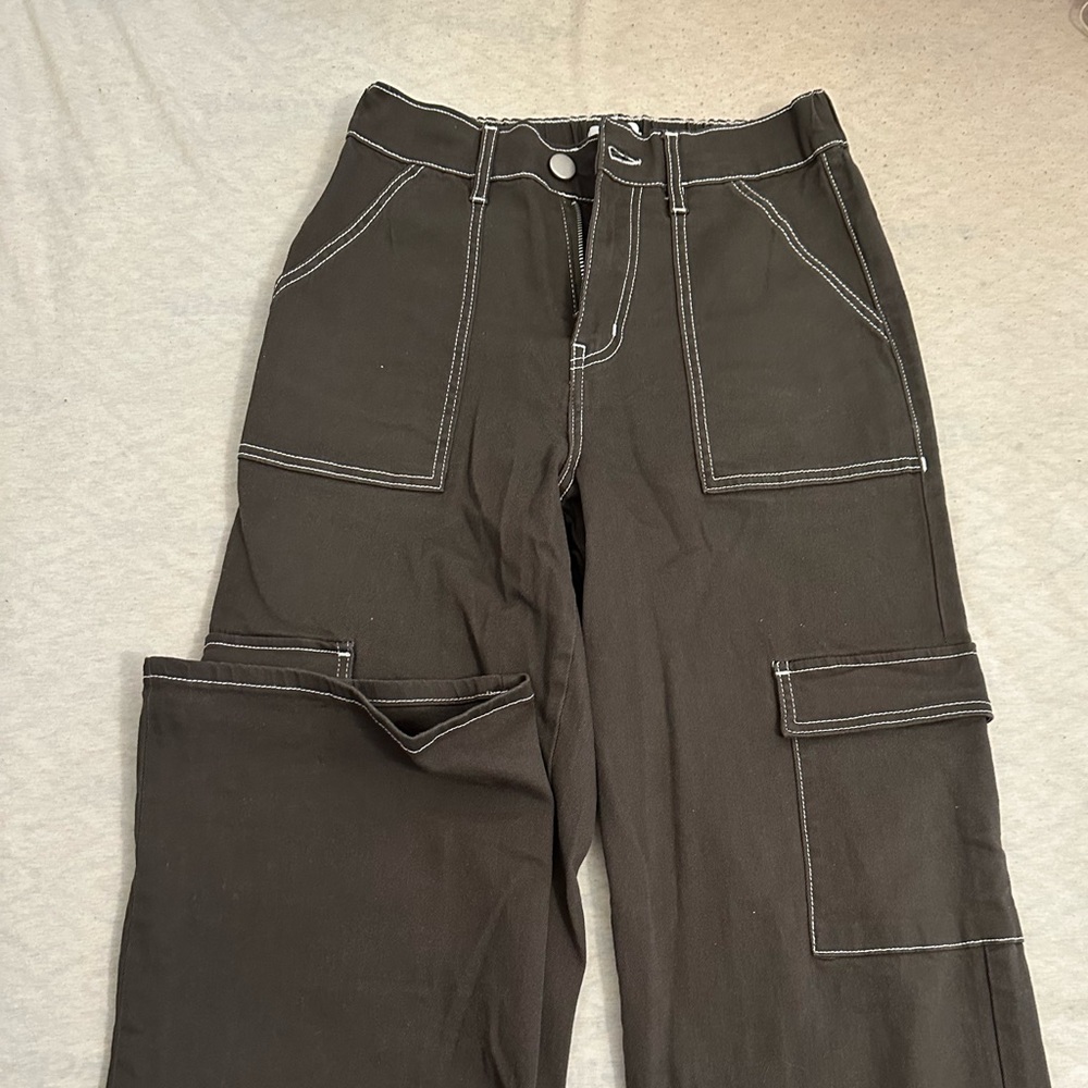 BROWN CARGOS